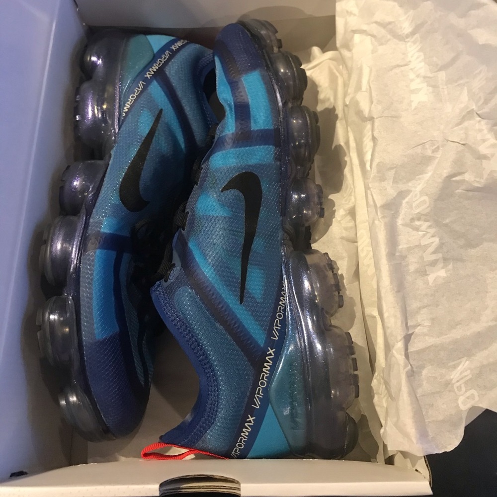New in box Nike Air Vapormax sneakers